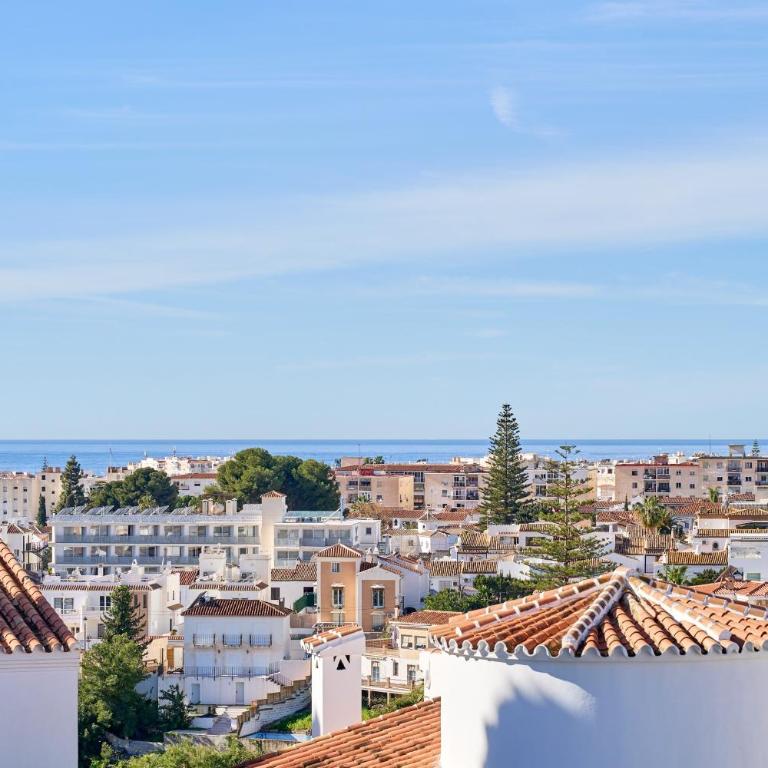 Casa Rosa Burriana Beach Nerja - Villa with Sea View - 34