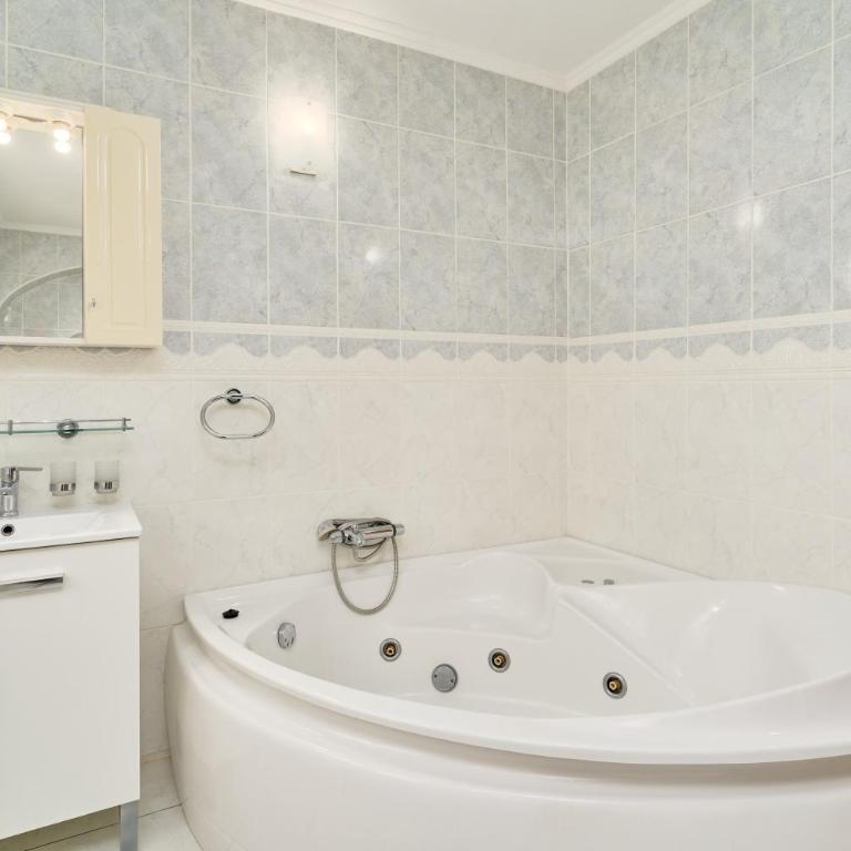 Casa Rosa Burriana Beach Nerja - Villa with Sea View - 19