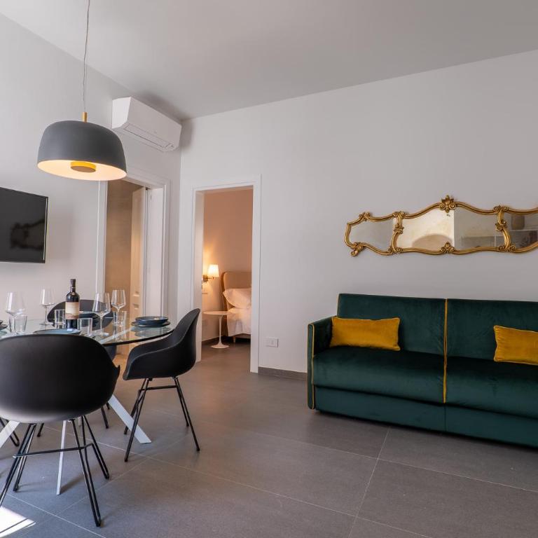 Entire Floor, 3 Luxury Apt, Sleeps 12, 100m Duomo, AC e WiFi - Appartamento con 3 Camere da Letto e con Vista - 64