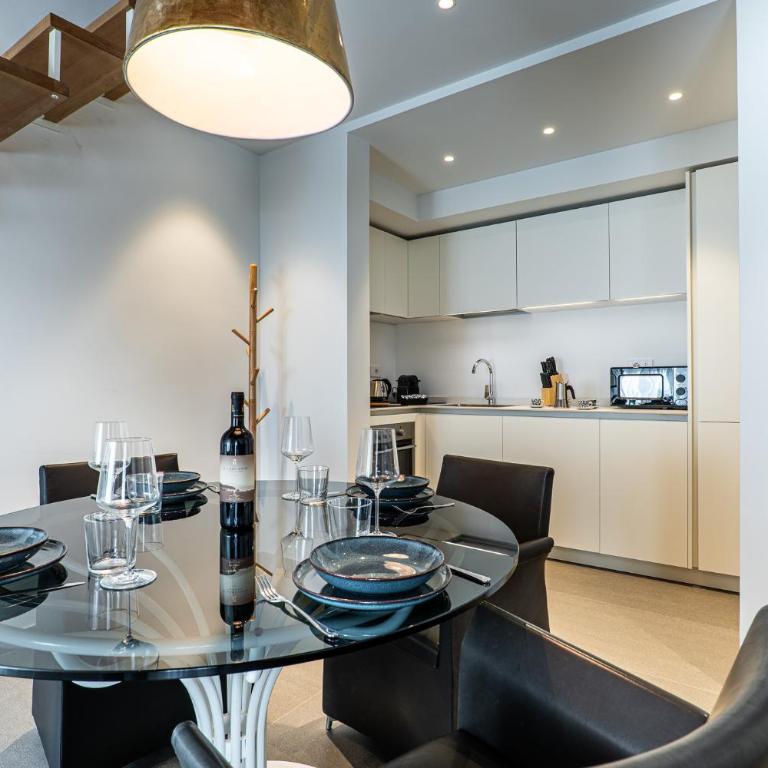 Entire Floor, 3 Luxury Apt, Sleeps 12, 100m Duomo, AC e WiFi - Appartamento con 3 Camere da Letto e con Vista - 54