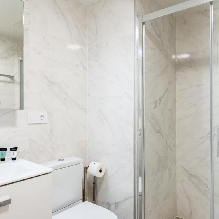 Luxurious Two Bed - Apartamento de 2 dormitorios - Frente al océano - 8