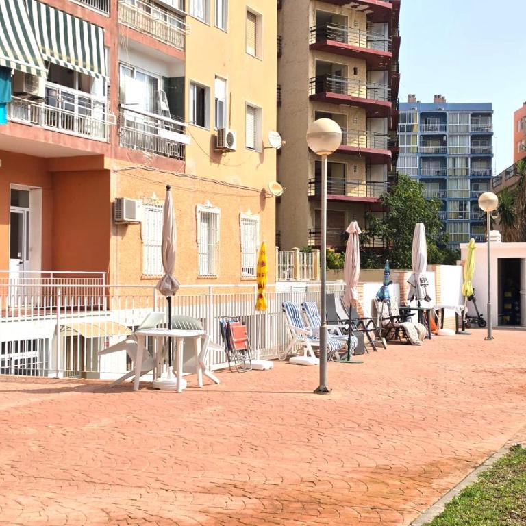HAC - Central Studio with Terrace and Sea Views - AC, Lift, 2 min to the Pedestrian Centre - Studio - 25