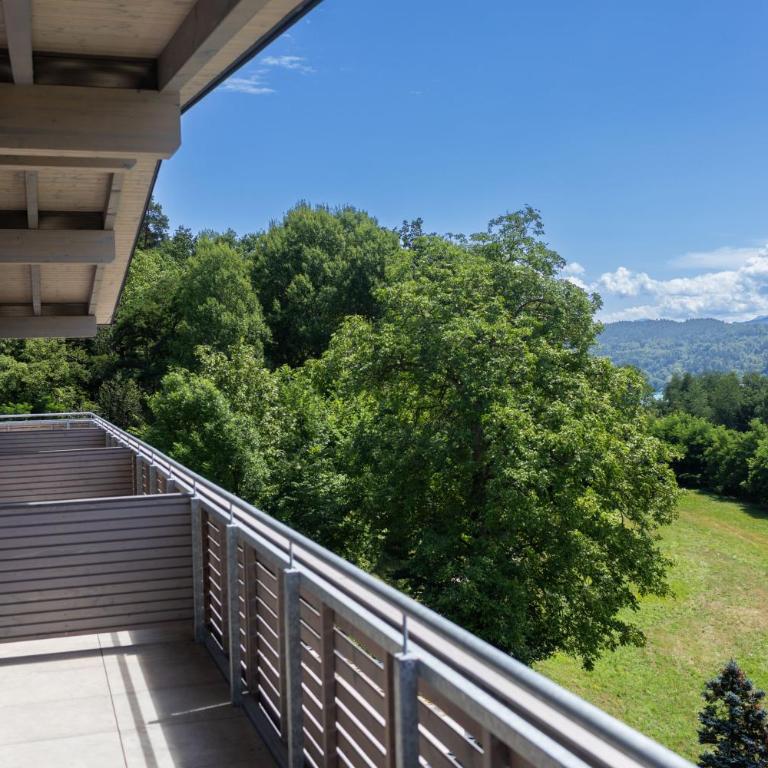 Hotel Garni Wurzer - Doppelzimmer mit Balkon und Seeblick - 4
