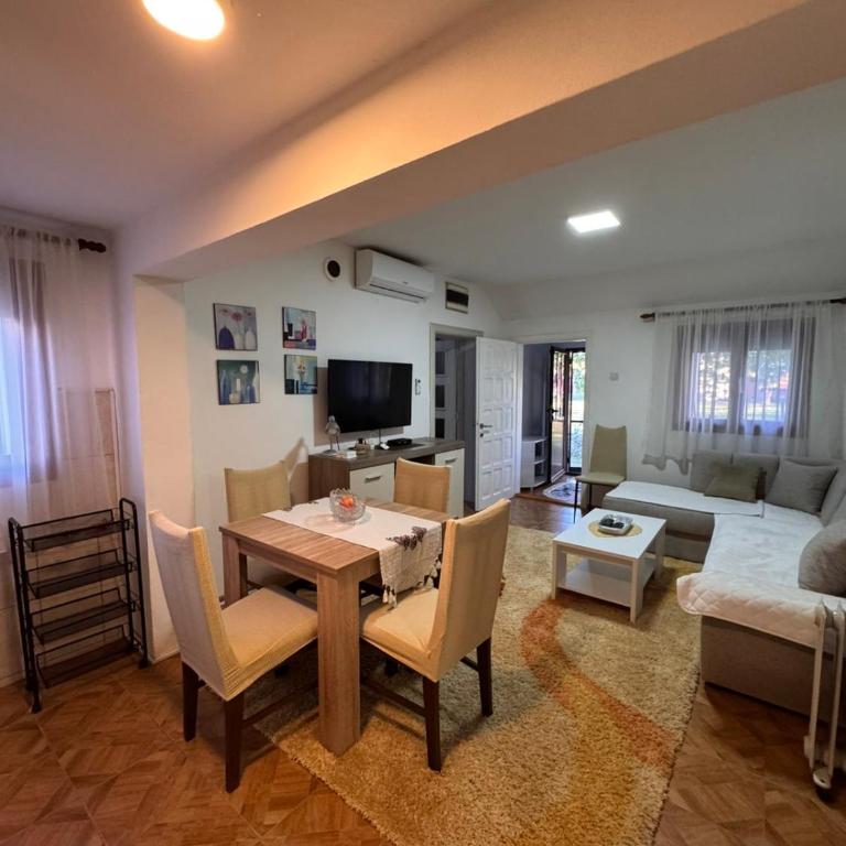 Apartman Dunja - Haus mit 2 Schlafzimmern - 1