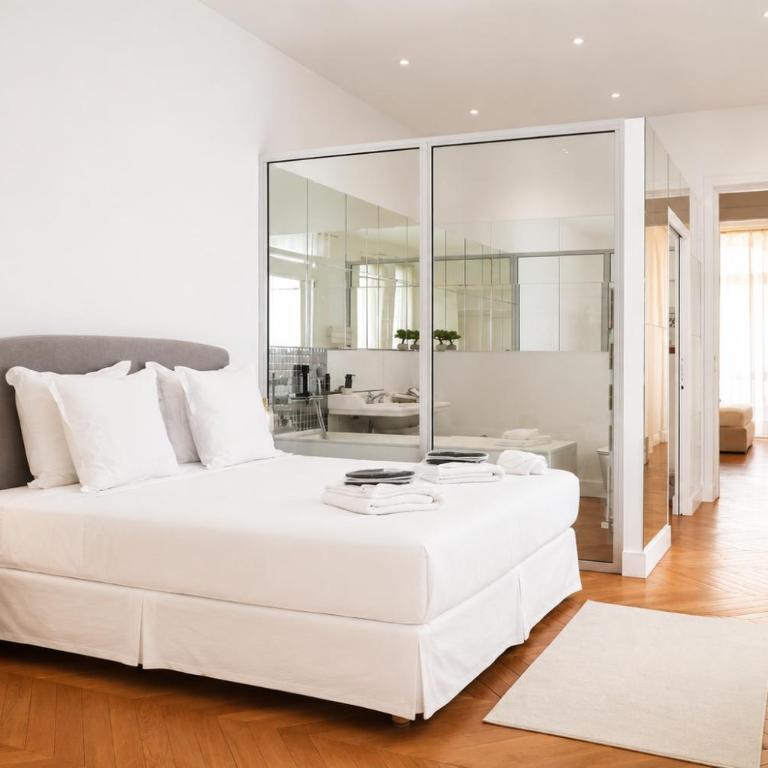Prestige Eiffel Tower Haussmannien 3 Chambres - Three-Bedroom Apartment - 14
