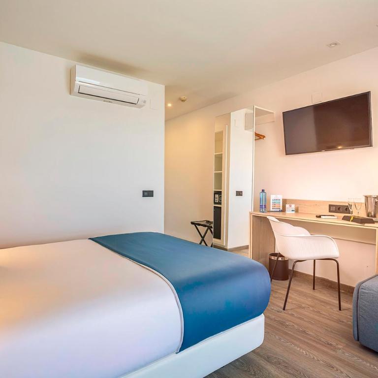 Gran Hotel Las Fuentes - Deluxe Double Room (máx. 2 adults) - 4