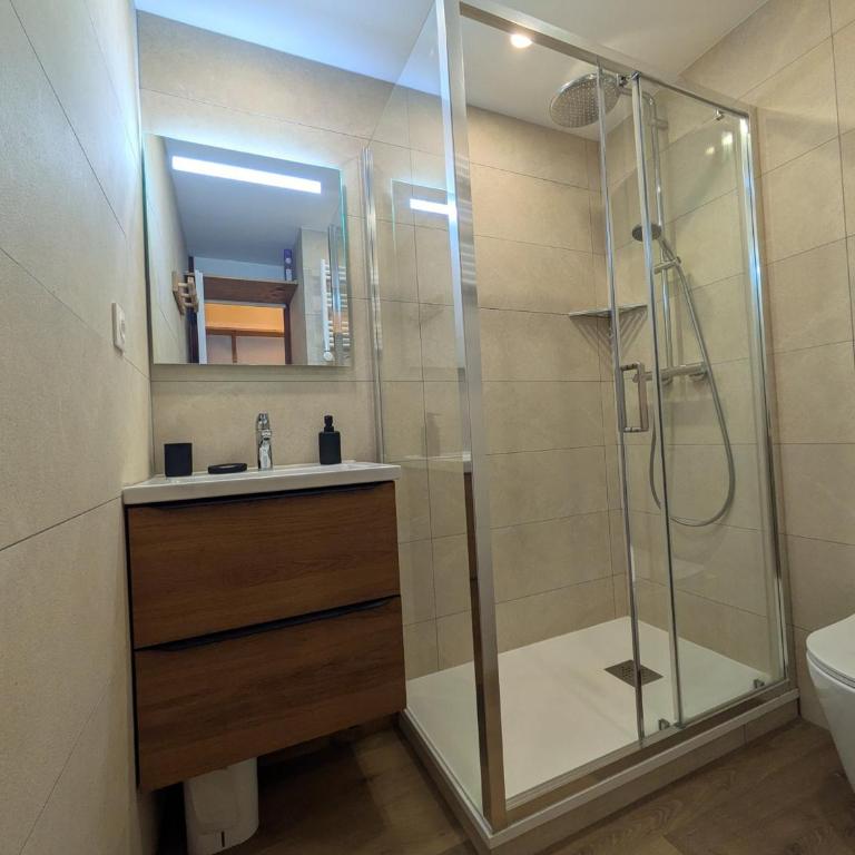 Studio mezzanine divisible 4 pers · Pied des pistes - Studio - 13
