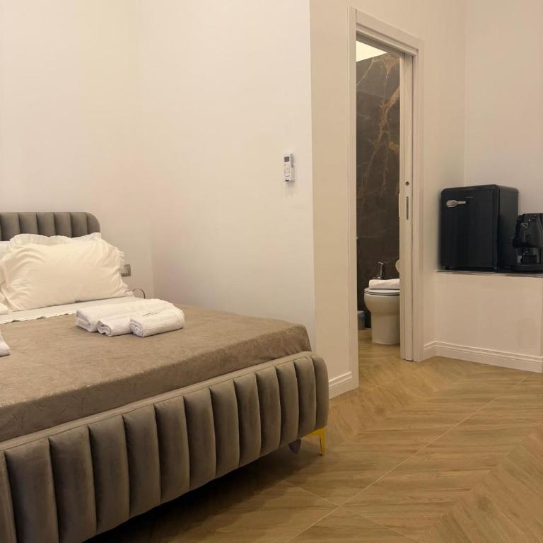 DOMUS LUIGI LEONE 2 - Camera Tripla con Bagno Privato - 1