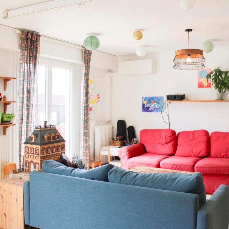 Grand appartement familial avec balcon et parking - Appartement - 1
