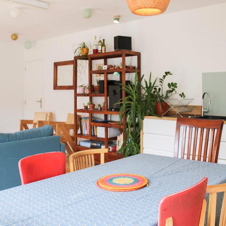 Grand appartement familial avec balcon et parking - Appartement - 5