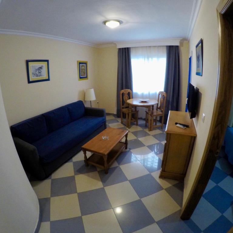 Apartamentos Niña de Oro - One-Bedroom Apartment with Balcony - 2