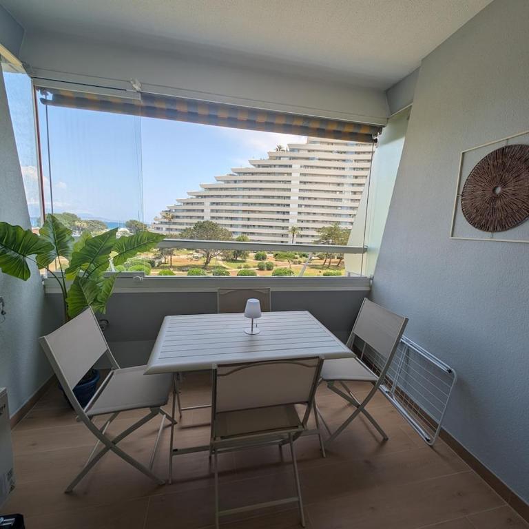 Magnifique appartement 2 pièces avec vue mer, plage à pied et parking - Appartement 1 Chambre - 26