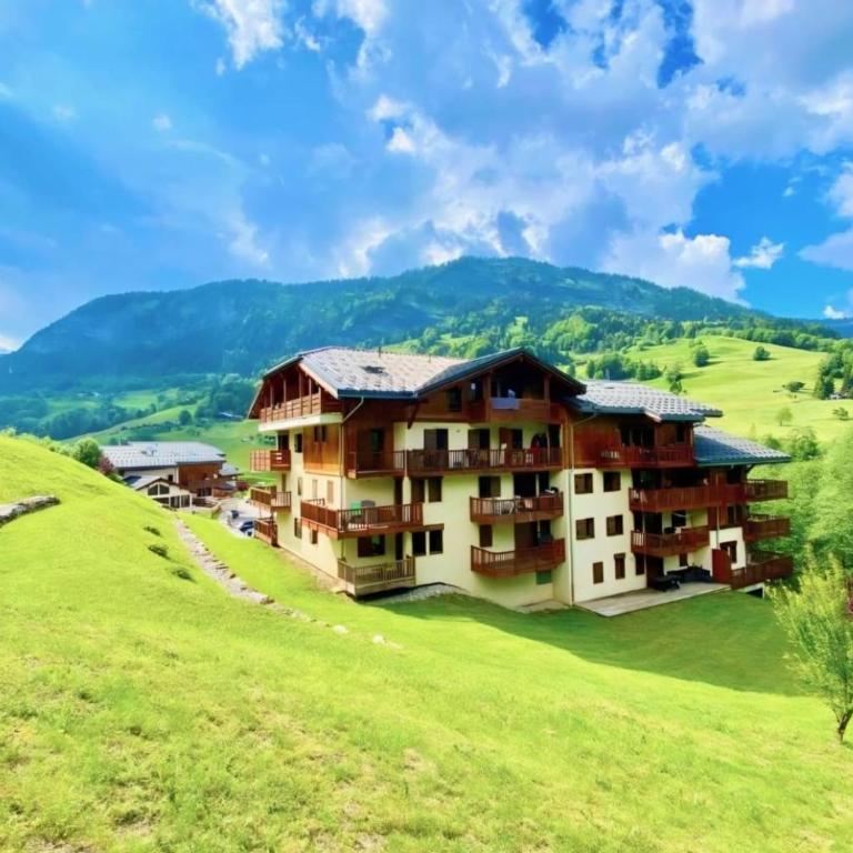 Appartement ski-inski-out terrasse et piscine - Appartement - 4