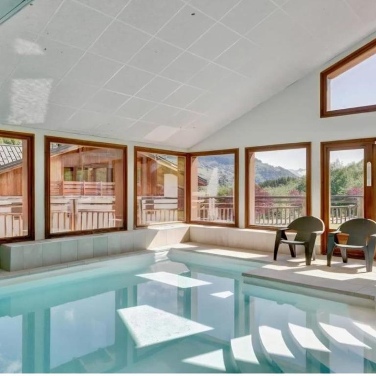 Appartement ski-inski-out terrasse et piscine - Appartement - 13