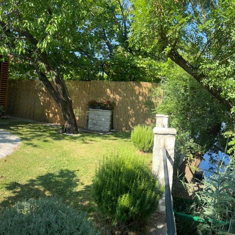 Mali Raj uz Trebišnjicu - Apartman sa 1 Spavaćom Sobom - 14