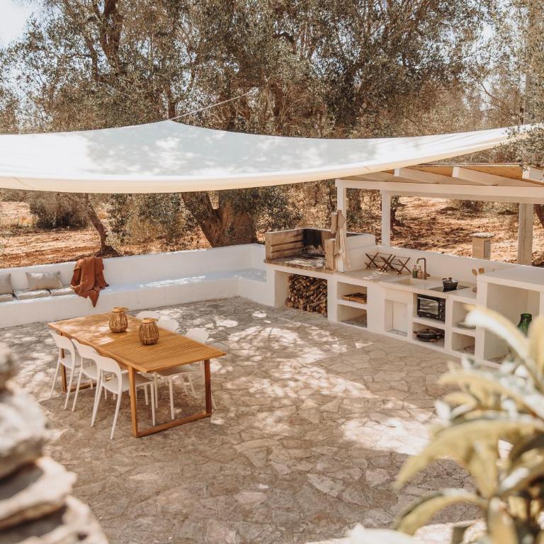 Trullo Serenità Charming Trullo with Private Pool in Apulië - Two-Bedroom House - 2
