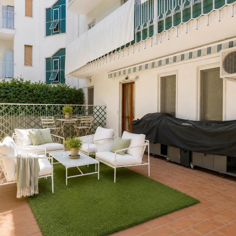 Terrace I Steps to Sea I Newly Refurbished I Sanremo Casino - Appartamento con 1 Camera da Letto - 2