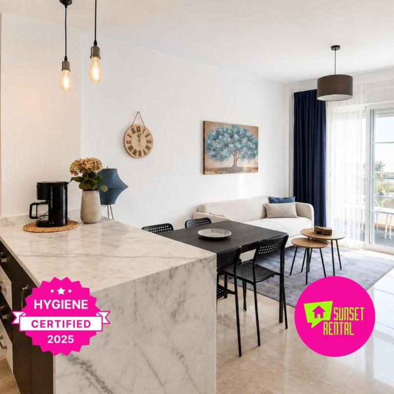 Cozy and quiet apartment with sea views - Two-Bedroom Apartment - 1