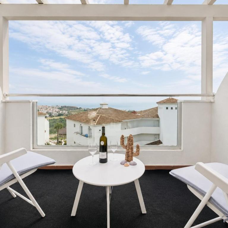 Cozy and quiet apartment with sea views - Two-Bedroom Apartment - 6