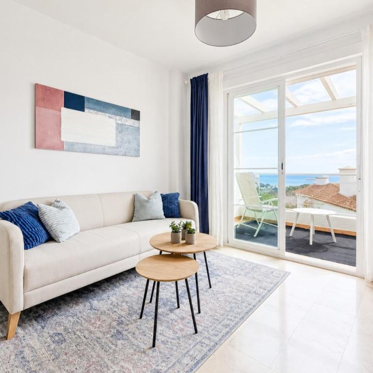 Cozy and quiet apartment with sea views - Two-Bedroom Apartment - 16