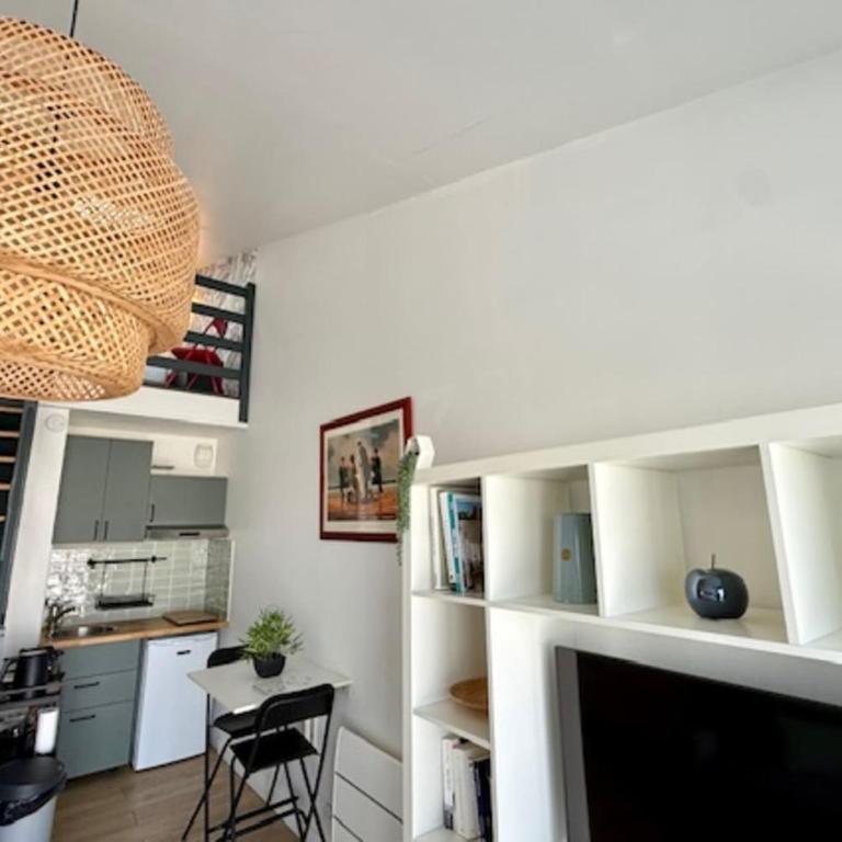 34 m Studio with Private Parking in Rochelle - Appartamento - 11