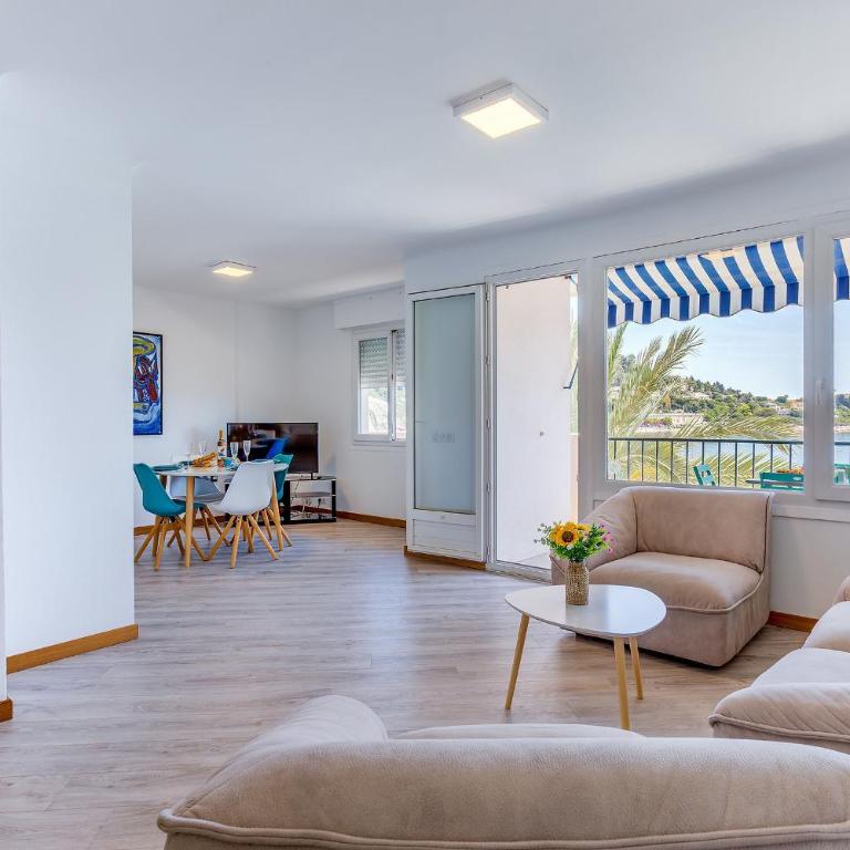 FLOTS BLEUS AP4513 By Riviera Holiday Homes - Appartement 2 Chambres avec Terrasse et Vue sur la Mer - 5