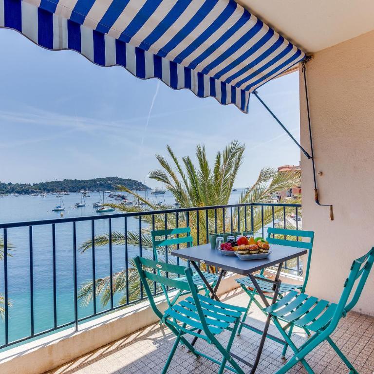 FLOTS BLEUS AP4513 By Riviera Holiday Homes - Appartement 2 Chambres avec Terrasse et Vue sur la Mer - 1