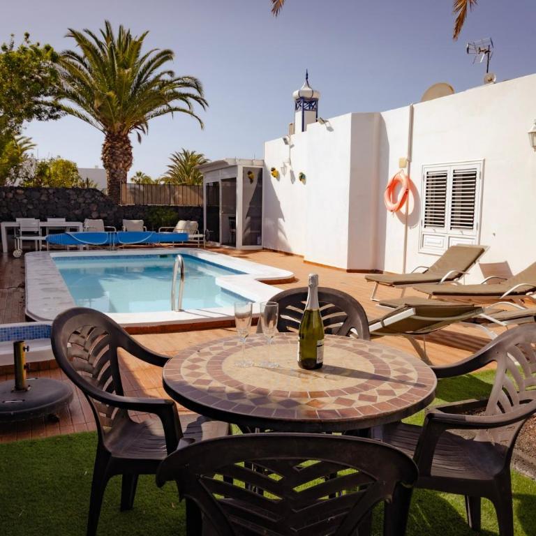 VILLA OLIVEIRA by Buenavilla - Villa - 9