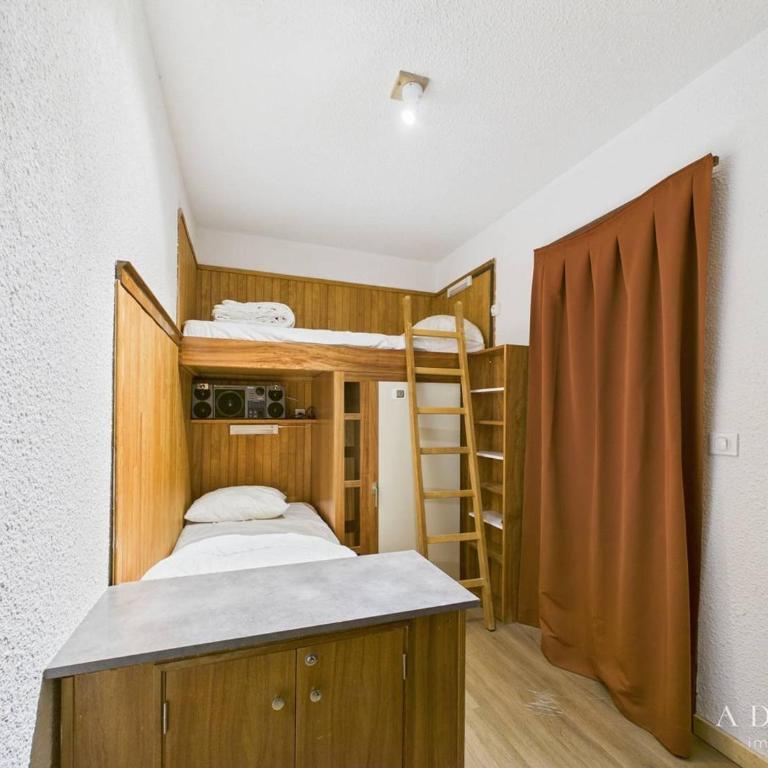 Duplex refait à neuf 4/6 pers, proche remontées - FR-1-398-544 - Appartement (6 Adultes) - 10