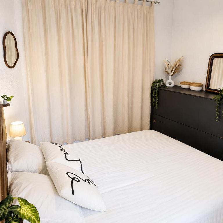 Studio cosy avec terrasse - Gare de Tours à 2min - Appartement 1 Chambre - 2