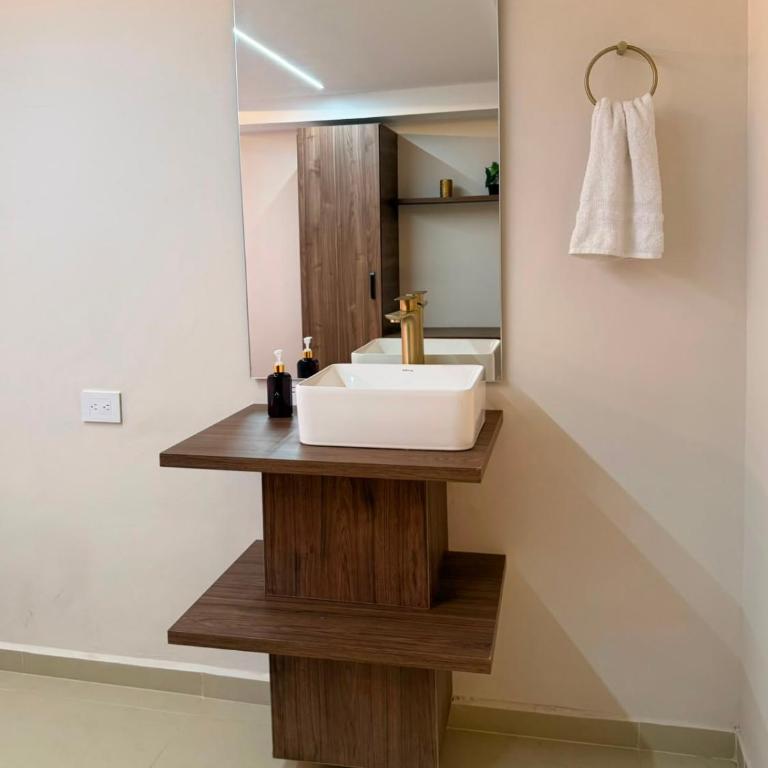 One Apartments Provenza - Suite with Spa Bath - 10