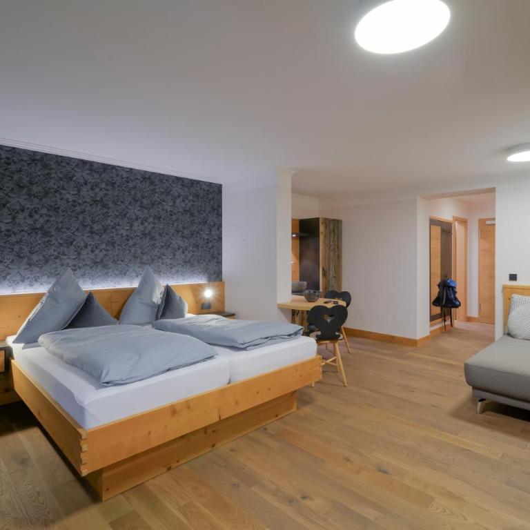 Dreimäderlhaus - Das vegetarische Boutique Hotel - Premium Doppelzimmer mit Seeblick - 1