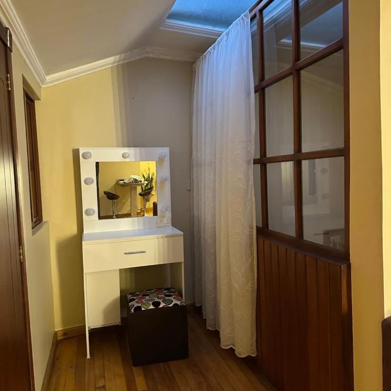Departamento acogedor, excelente ubicación en Cuenca - Two-Bedroom Apartment - 17