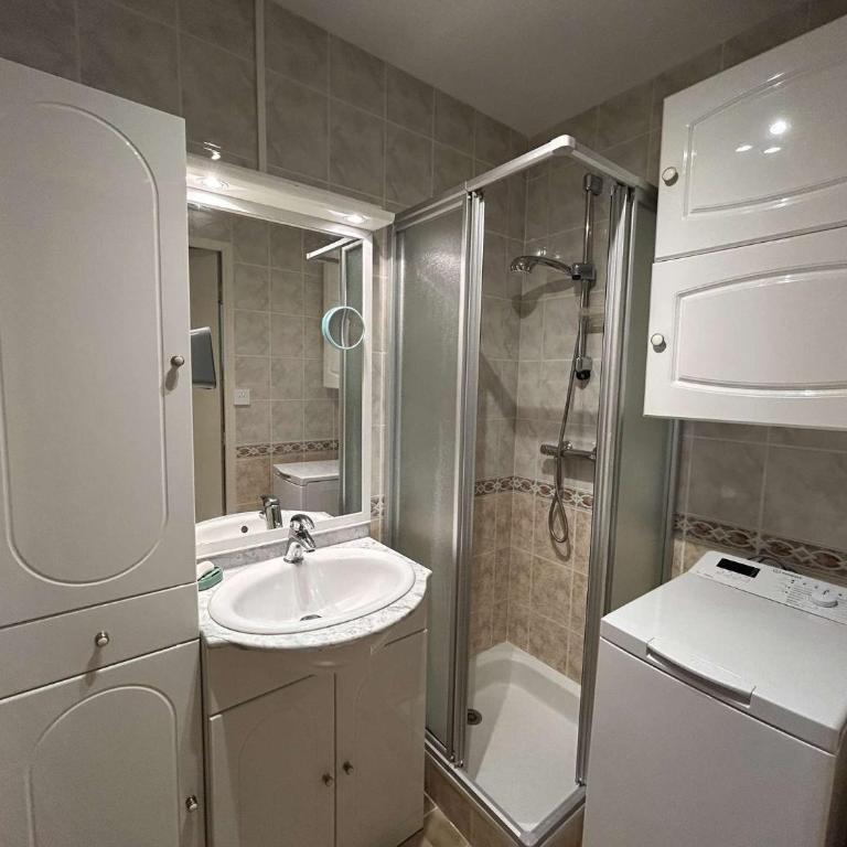 SA050-2207 Appt Studio cabine 4 couchages SAINT AYGULF - Apartment - 8