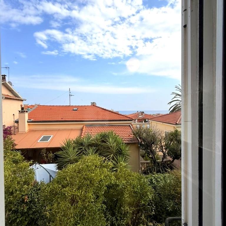 Villa Menton La Pomponette climatisée écrin de verdure a deux pas du centre - Maison 2 Chambres - 1
