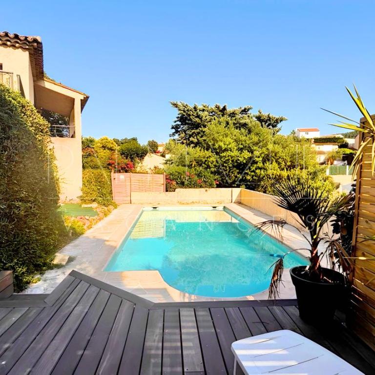 Villa avec Piscine, Vue panoramique sur l'Esterel - Two-Bedroom Villa - 8