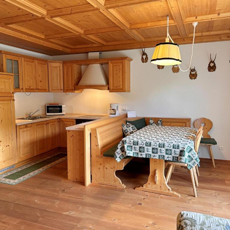 CLARA Garden Apartment with Mountain View - Apartment - 32