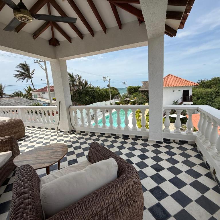 Hotel Villa Toti - Habitación Doble Deluxe con vistas al mar - 2