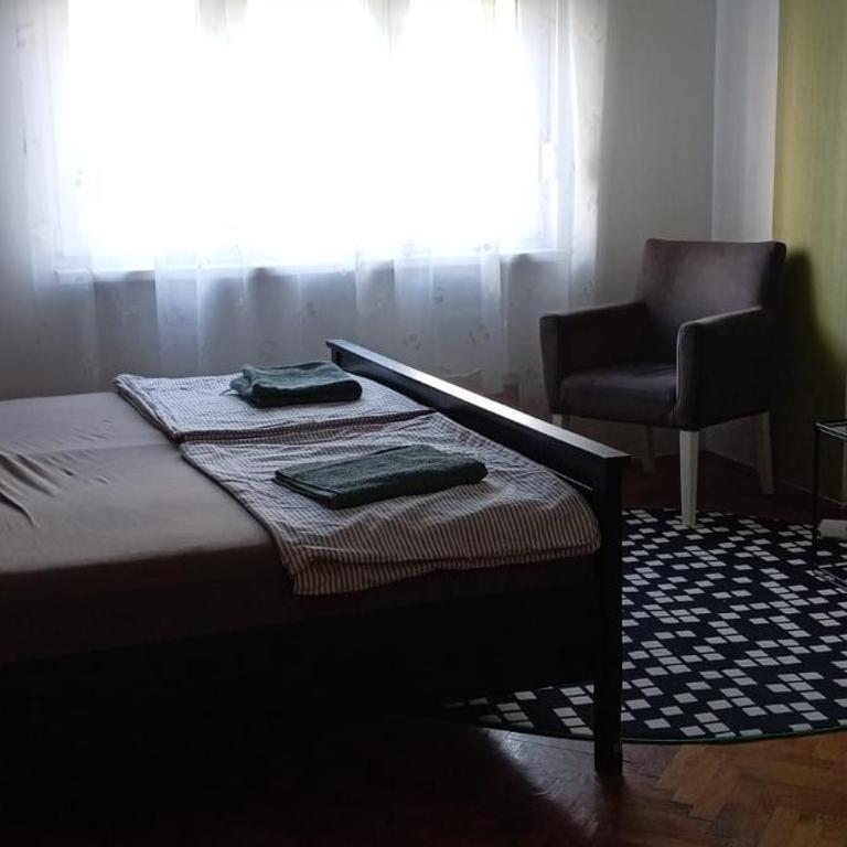 Urban Stay Balkanska - Chambre Triple Basique avec Salle de Bains Commune - 4