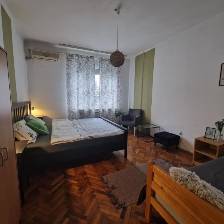 Urban Stay Balkanska - Chambre Triple Basique avec Salle de Bains Commune - 9