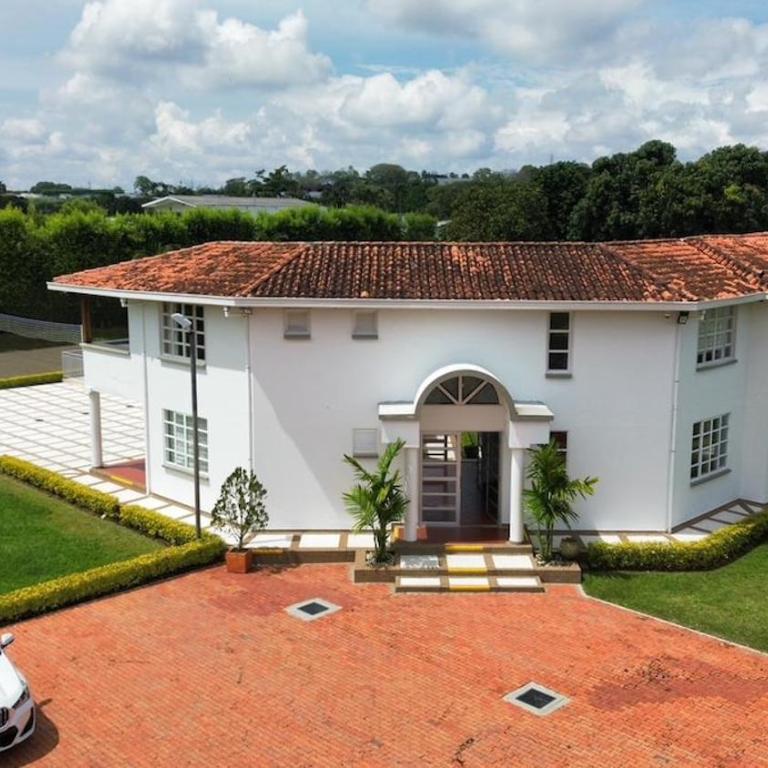 Casa Ideal para Eventos y Grupos - Futbol y Voley - Casa de 7 dormitorios - 1