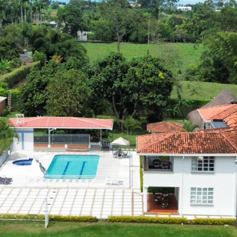Casa Ideal para Eventos y Grupos - Futbol y Voley - Casa de 7 dormitorios - 8