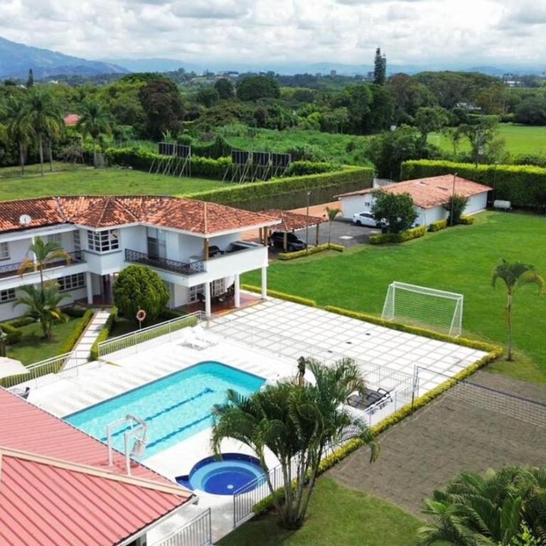 Casa Ideal para Eventos y Grupos - Futbol y Voley - Casa de 7 dormitorios - 17