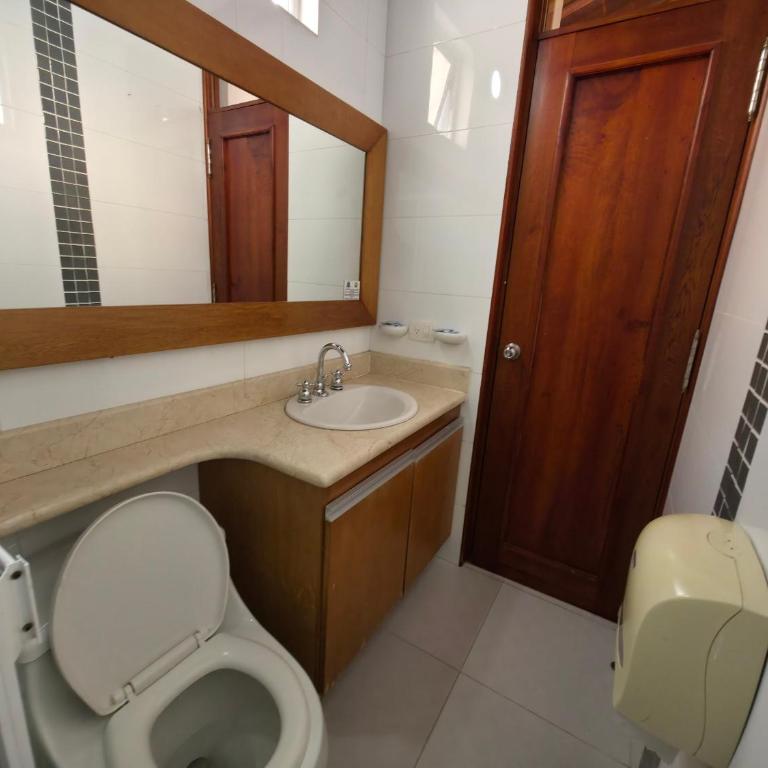 Hotel Monarca - Family Room with Balcony - 13