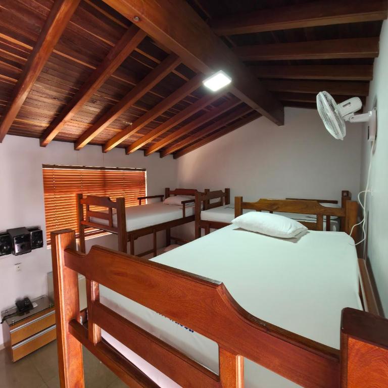 Hotel Monarca - Family Room with Balcony - 8