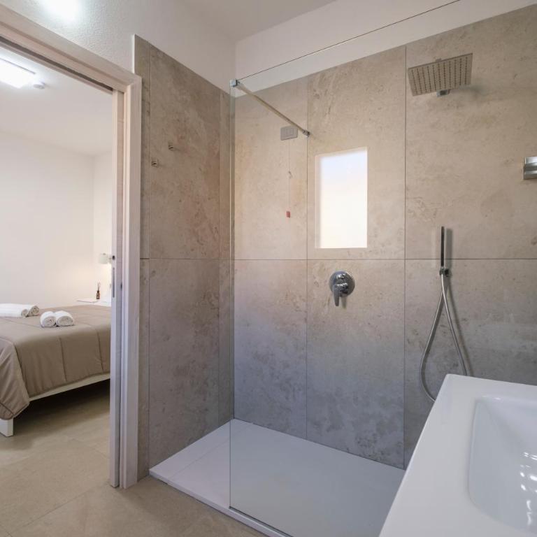 Taylor House - Your room in Olbia - Doppelzimmer mit eigenem Bad - 7
