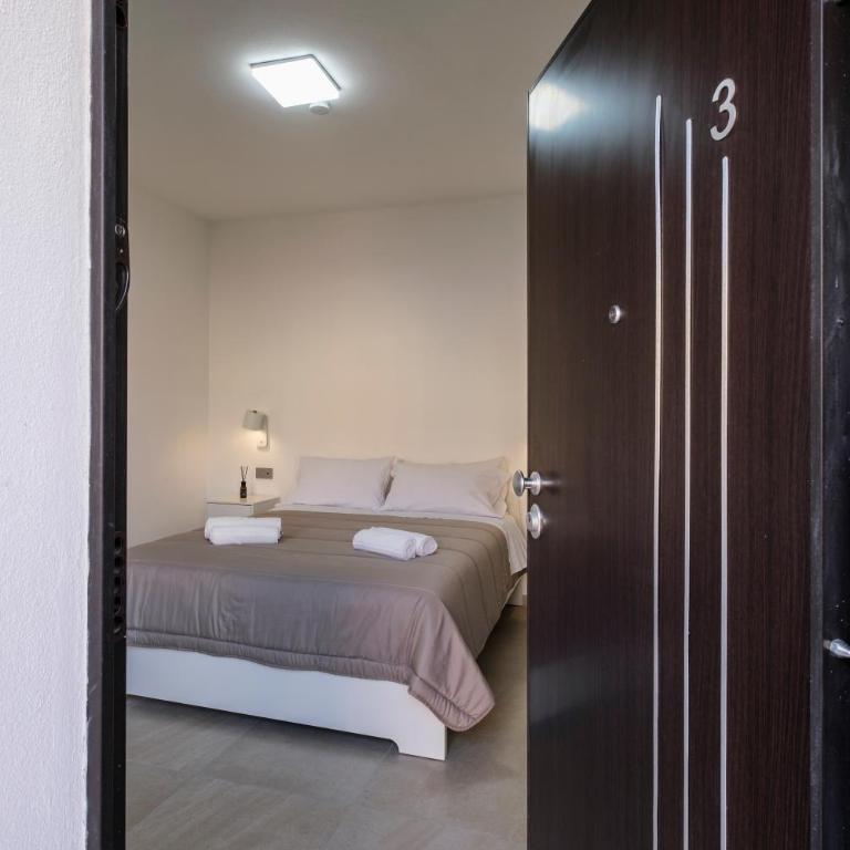 Taylor House - Your room in Olbia - Doppelzimmer mit eigenem Bad - 2