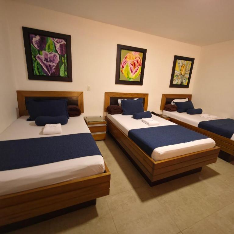 Hotel Monarca - Habitación Triple Básica - 5