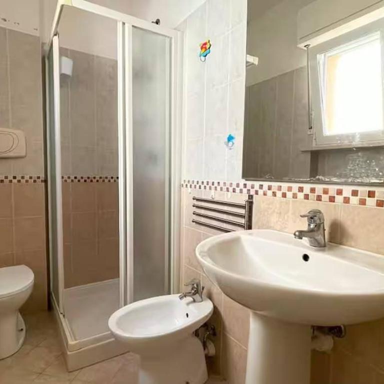 Rimini, 150 meters from the beach - Studio - One-Bedroom Apartment - 5