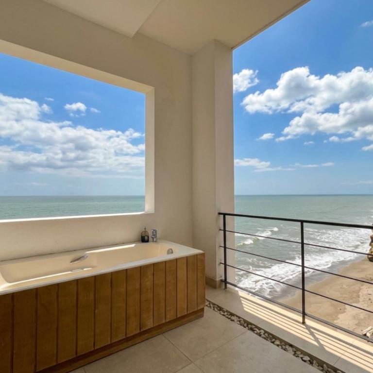 Jama Campay Hotel by Otium - King Suite with Spa Bath - 3